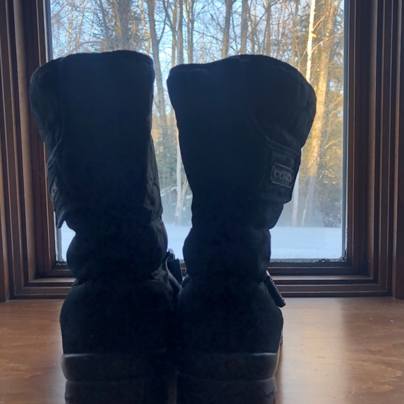 Size 8 Coach Quilted winter boots - Picture 4 of 4
